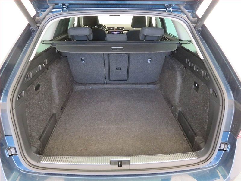 Škoda Superb (2019) Style 2.0 TDI, Automat - fotka 14 z 18