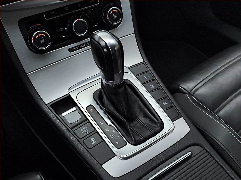 Volkswagen CC (2012) 2.0 TDI, Automat, Navi - fotka 13 z 18