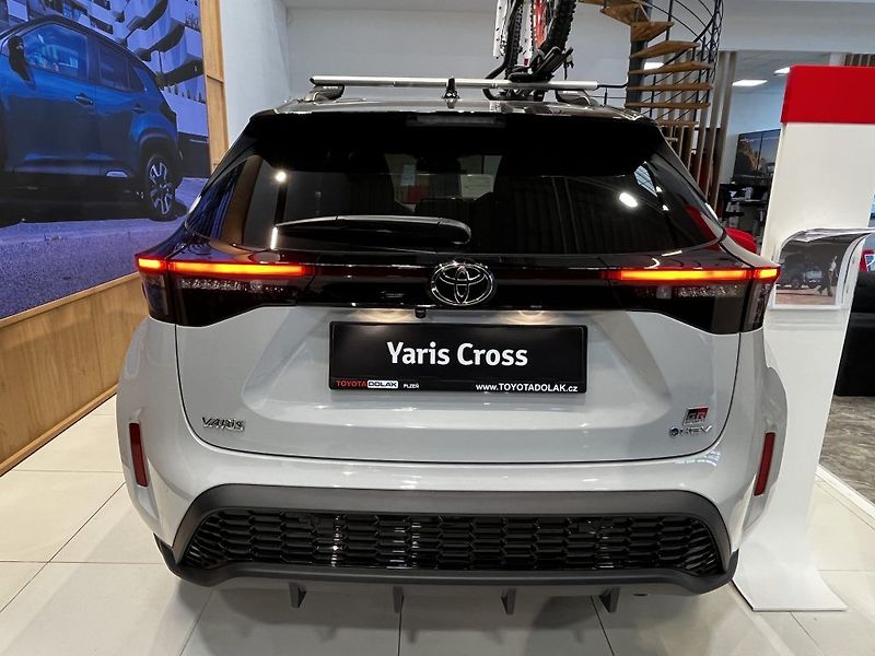Toyota Yaris Cross 1.5 Hybrid 130k GR Sport Tech - fotka 3 z 22