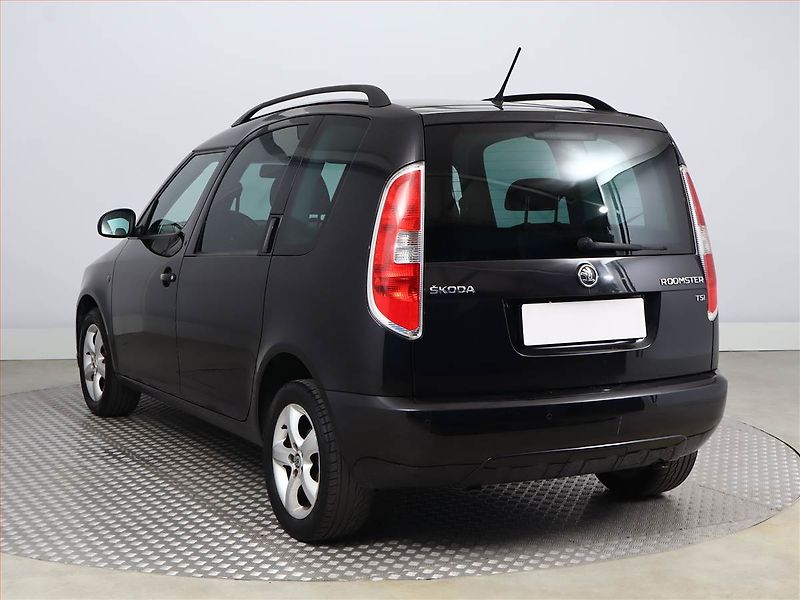 Škoda Roomster (2013) 1.2 TSI, Park. senzory - fotka 4 z 12