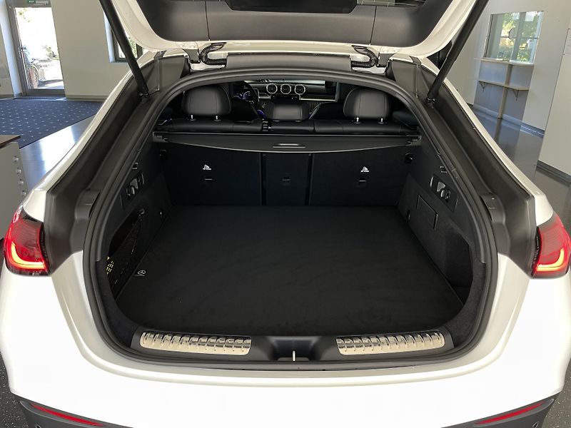 Mercedes-Benz GLC 200d 4Matic Coupé - fotka 11 z 37