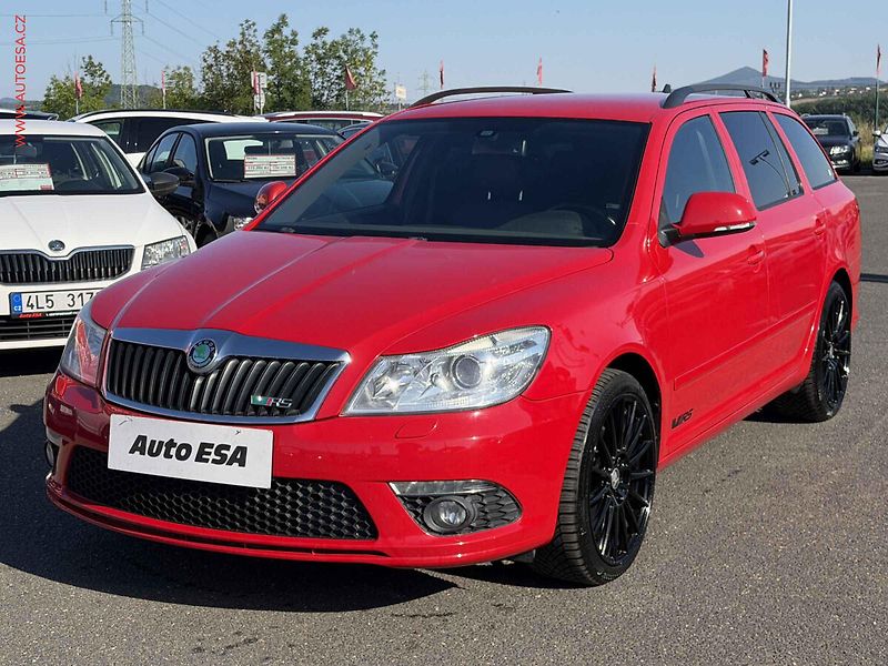 Škoda Octavia (2010) 2.0 TDi, DSG, STK5/28 - fotka 3 z 18