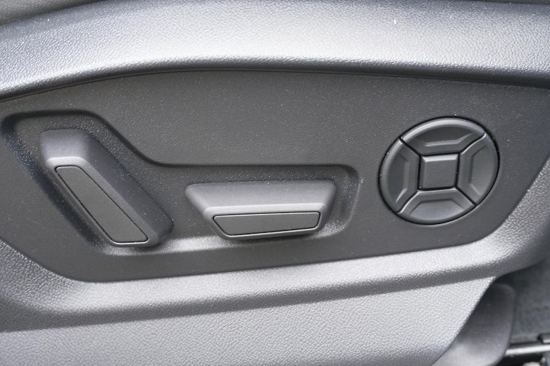 Audi SQ8 4.0 TFSI, ČR, Tažné, Matrix - fotka 44 z 44