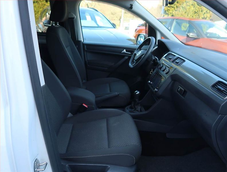 Volkswagen Caddy (2015) 2.0 TDI, 5Míst, 1Maj - fotka 9 z 14