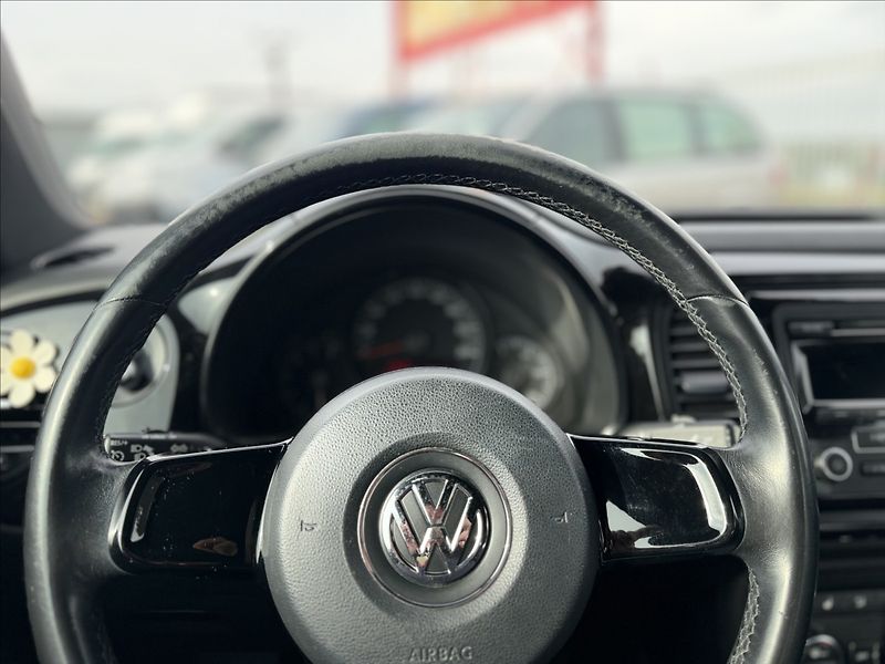 Volkswagen Beetle 1,6 TDI DIGIKLIMA, NOVÉ ZIMNÍ - fotka 11 z 20