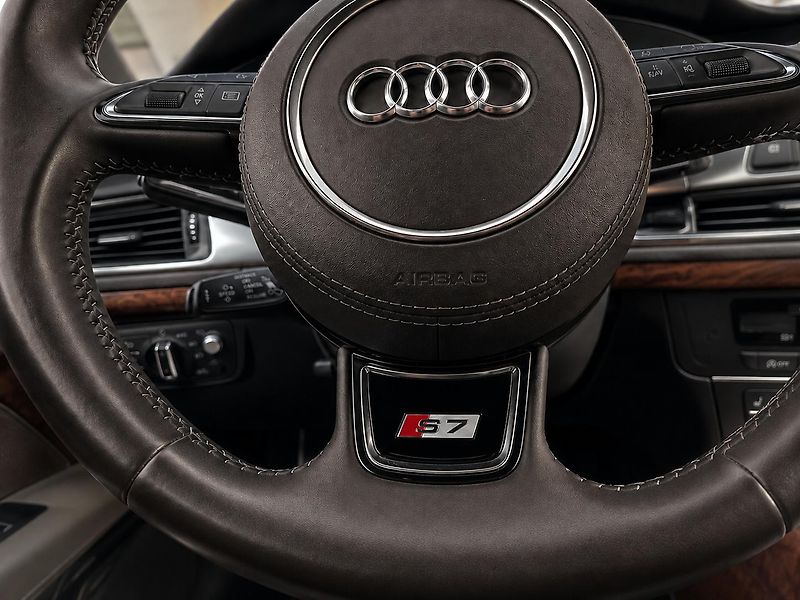 Audi S7 (2012) Top výbava, vhodné na Swap - fotka 11 z 13