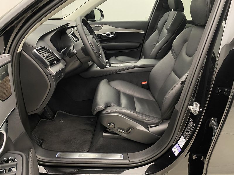 Volvo XC90 B5 AWD BRIGHT PLUS AUT 7míst - fotka 3 z 62