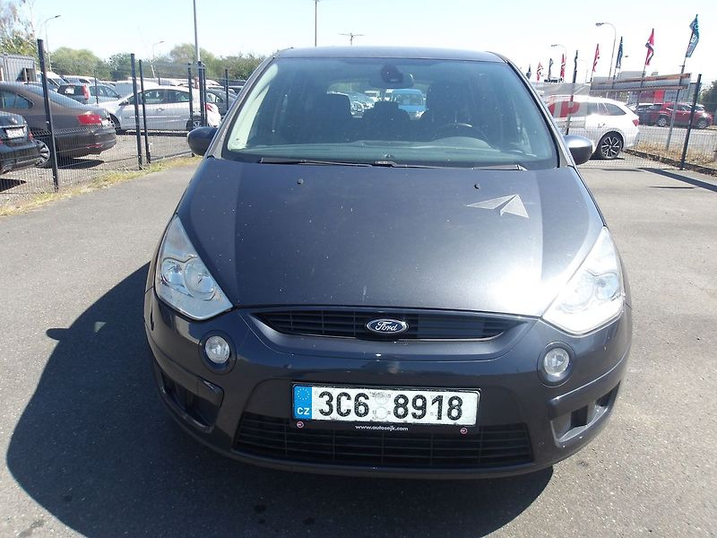 Ford S-MAX 2,0TDCi103kW ČR 1.MAJ.!!! - fotka 6 z 27