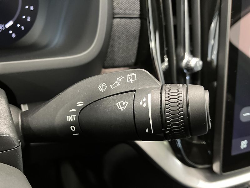 Volvo XC90 B5 AWD Ultra Bright AT8, ČR - fotka 25 z 49