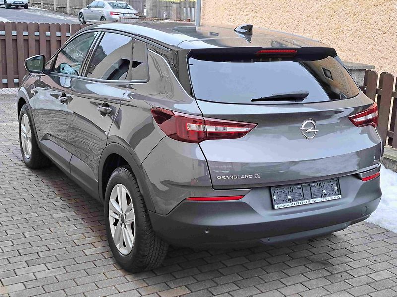 Opel Grandland X (2020) 1,2 PT EAT8 LED - fotka 5 z 18