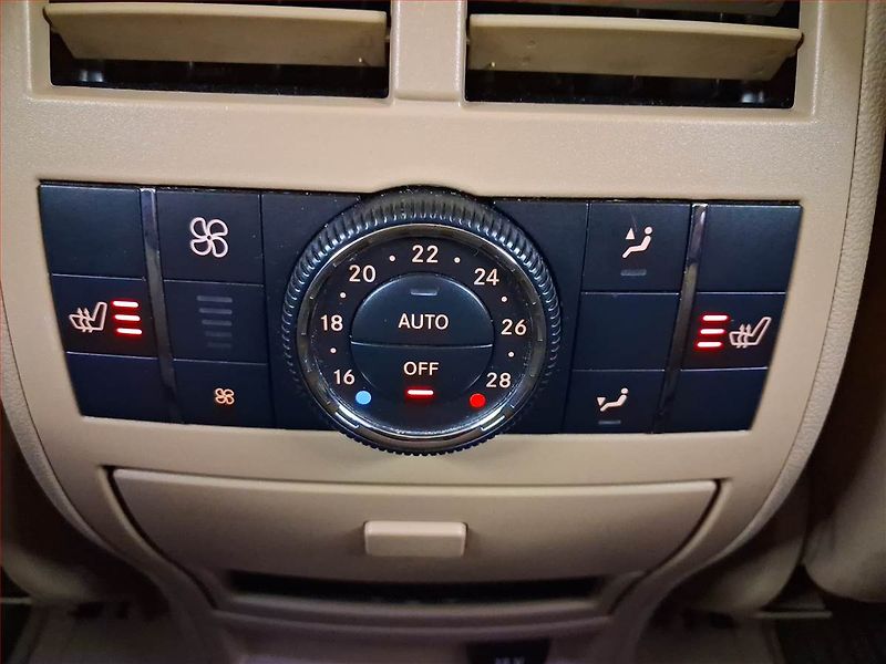 Mercedes-Benz GL (2007) 320 CDI, 4X4, Automat, 7 míst - fotka 23 z 24