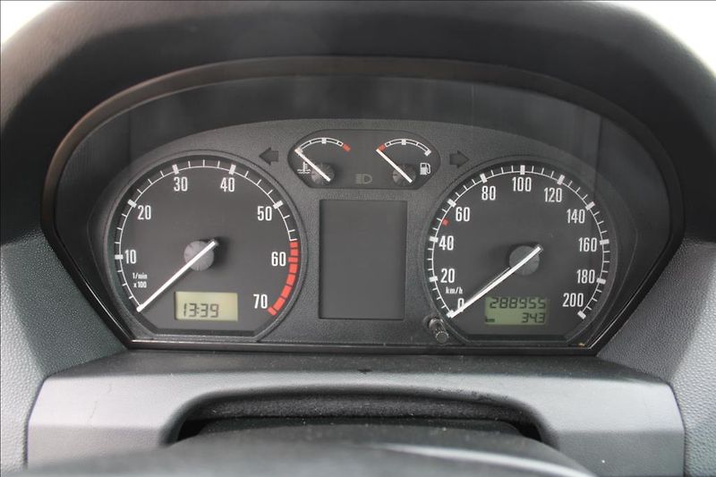 Škoda Fabia 1,4 i 16V  STK 9/2028, KLIMA - fotka 15 z 20