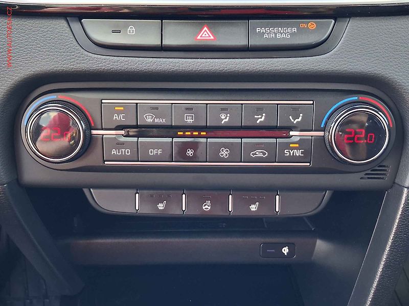 Kia XCeed (2022) 1.5 T-GDi, 2.maj,ČR, TOP, AT - fotka 17 z 25