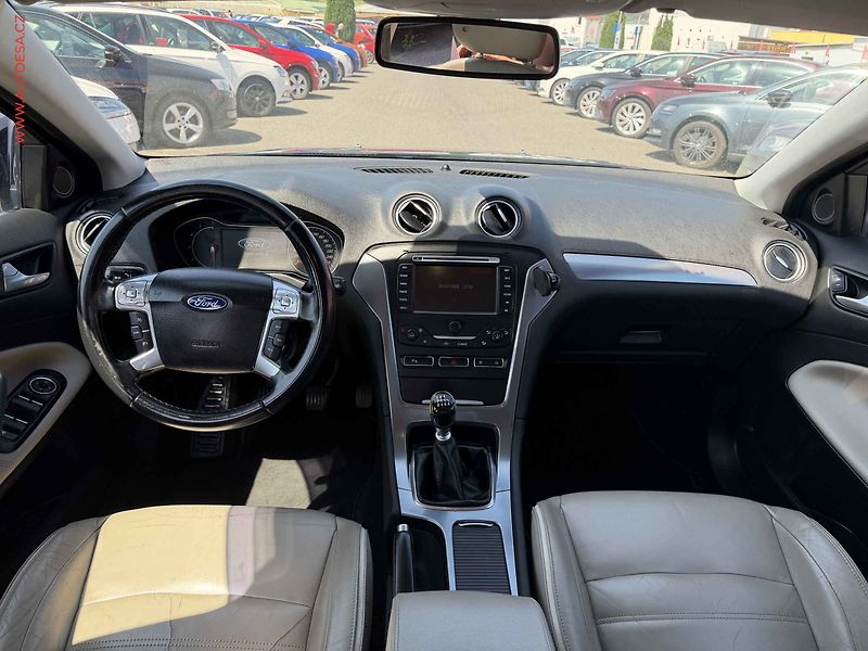 Ford Mondeo (2012) 2.2TDCi, Navi, kůže - fotka 8 z 17