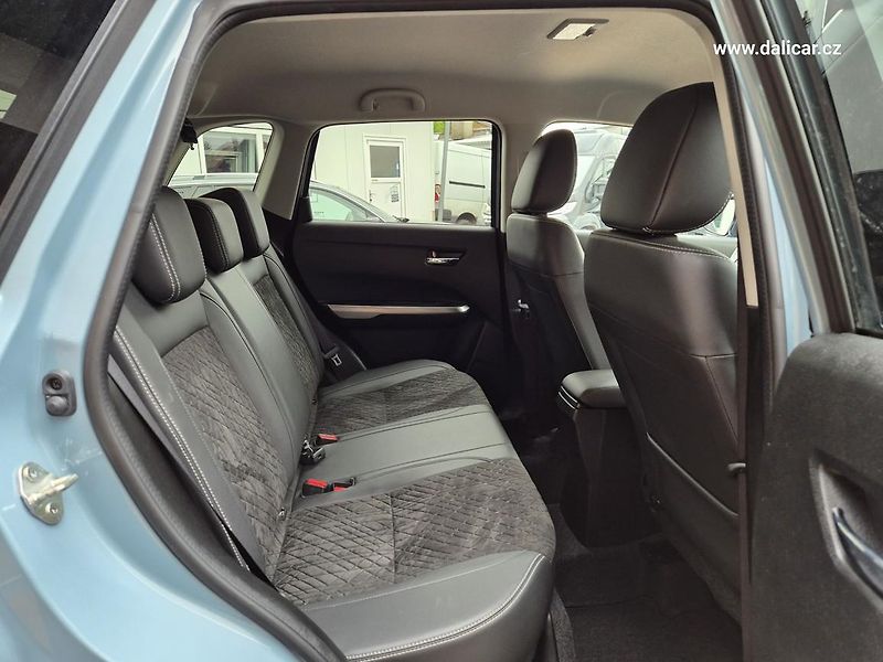 Suzuki Vitara (2021) 1.4i 95KW COMFORT Navi LED ACC - fotka 43 z 52