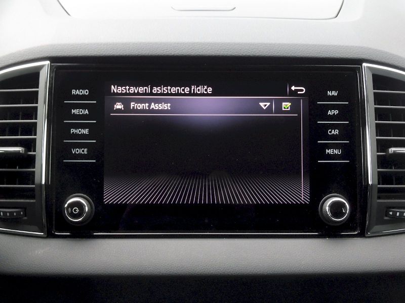 Škoda Karoq (2022) Ambition 2,0 TDI 110kW - fotka 16 z 28