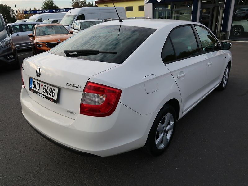 Škoda Rapid 1,2 TSi,63kW,Klima - fotka 3 z 22