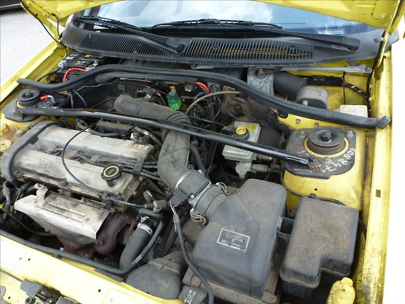 Ford Escort 1,6 16V El.střecha,klimatizace - fotka 31 z 41