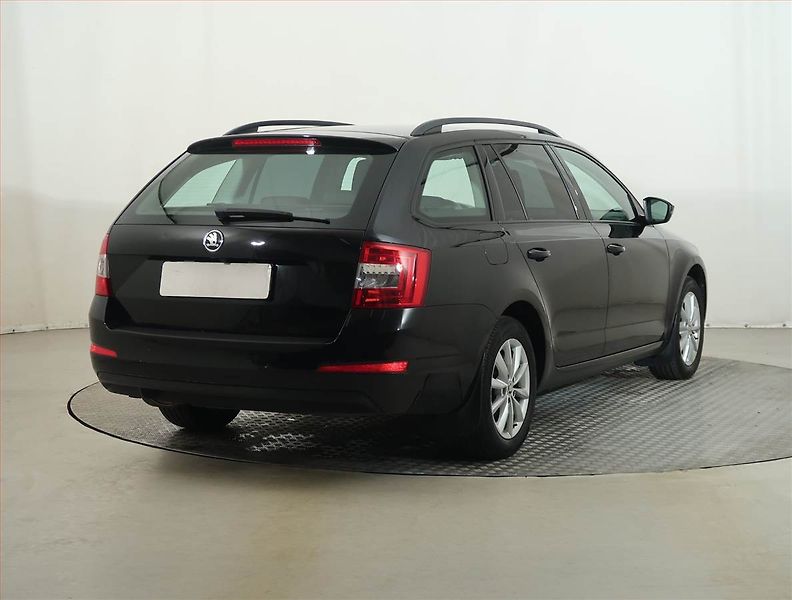 Škoda Octavia (2016) Ambition 2.0 TDI, Tempomat - fotka 5 z 13