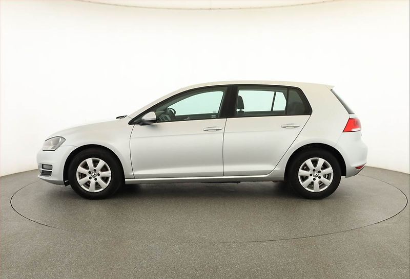 Volkswagen Golf (2014) 1.2 TSI, Serv.kniha - fotka 3 z 13