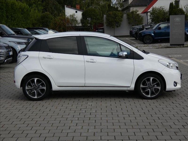 Toyota Yaris 1,3 1.33 VVT-i Trend,ČR,kamera - fotka 6 z 33