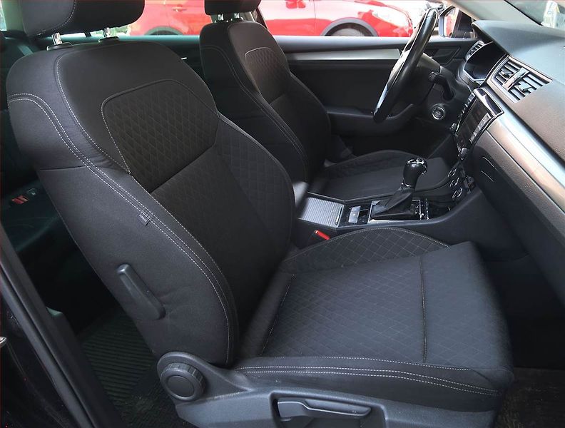 Škoda Superb (2015) Style Plus 1.6 TDI, Automat - fotka 9 z 16