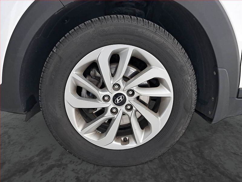 Hyundai Tucson (2018) 1.7 CRDi, Serv.kniha, Navi - fotka 15 z 22