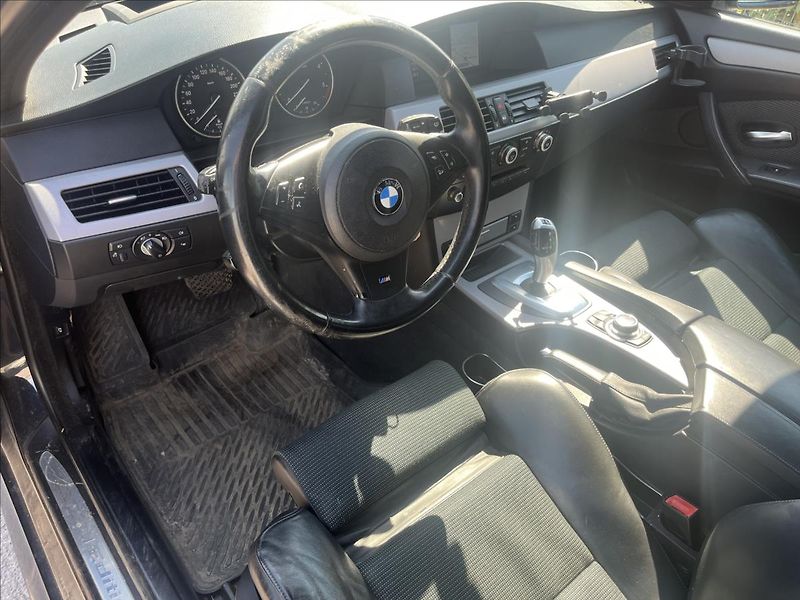 BMW Řada 5 3,0 d 173KW 4x4 AUTOMAT - fotka 9 z 33