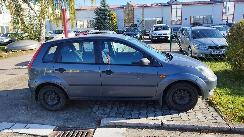 Ford Fiesta 1.3i,VOLAT- 608 081 843 - fotka 2 z 14
