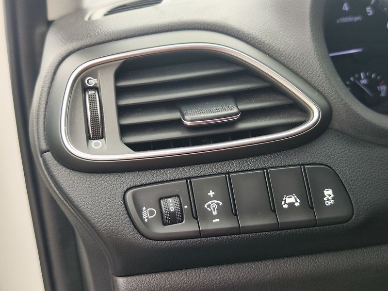 Hyundai i30 1.0 T-GDI/88kW Komfort - fotka 22 z 29