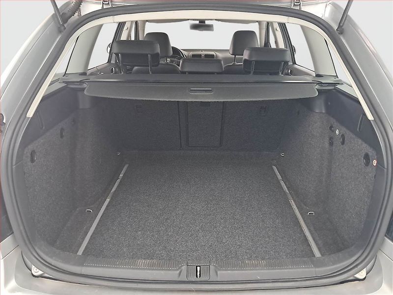 Škoda Octavia (2011) Laurin&Klement 2.0 TDI, 4X4 - fotka 14 z 22