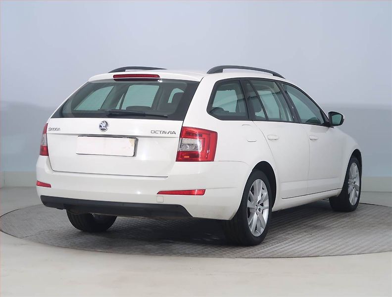Škoda Octavia (2013) 2.0 TDI, Tempomat - fotka 5 z 18