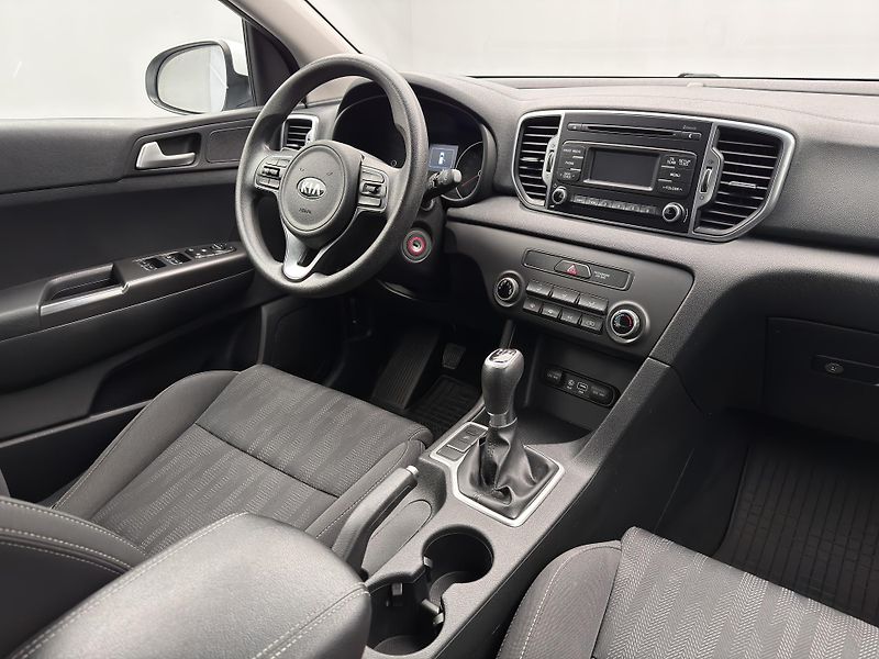 Kia Sportage 1.7 CRDi CZ 1.maj - fotka 23 z 38