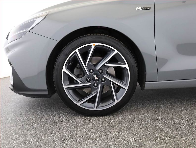 Hyundai i30 (2022) N-Line 1.5 T-GDI MHEV, ČR - fotka 20 z 20