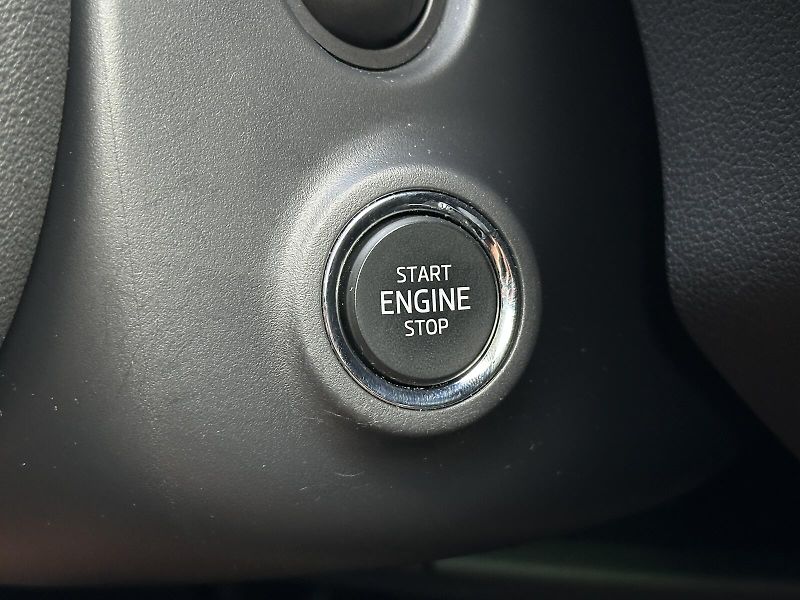 Škoda Fabia 1.0MPi Style 80PS KLIMA Smartl - fotka 16 z 36