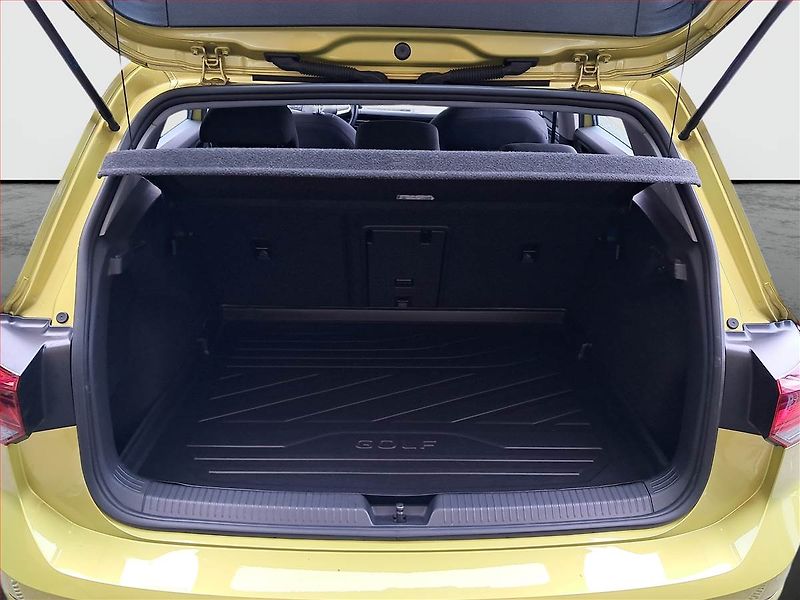 Volkswagen Golf (2021) Style 1.5 eTSI - fotka 14 z 20