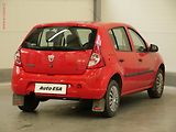 Dacia Sandero (2010) 1.4i, ČR - náhled 3