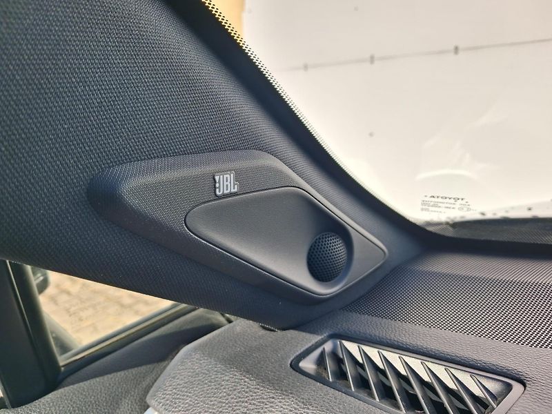 Toyota RAV4 2.5 PHEV e-CVT Selection VIP A - fotka 20 z 25