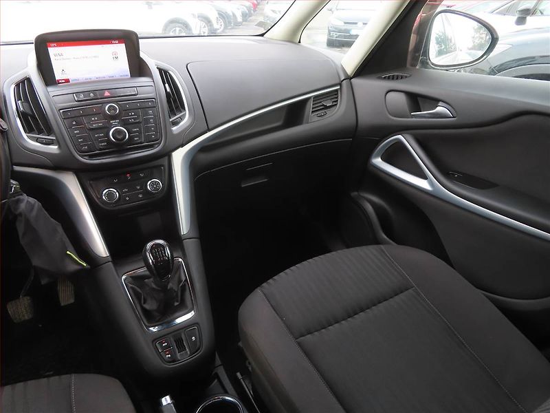 Opel Zafira (2015) 1.6 CDTI, Serv.kniha, Navi - fotka 8 z 18