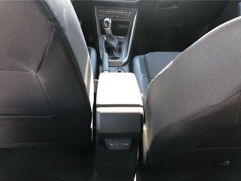 Volkswagen Taigo 1.0 TSi STYLE - fotka 22 z 28