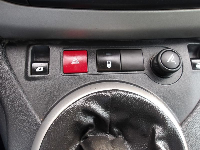 Citroën Berlingo 1,6HDi 2xŠOUPAČKY ! - fotka 27 z 29