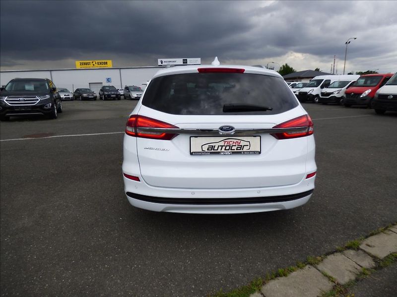 Ford Mondeo 2,0 LED,Navi,Titanium servis - fotka 4 z 72