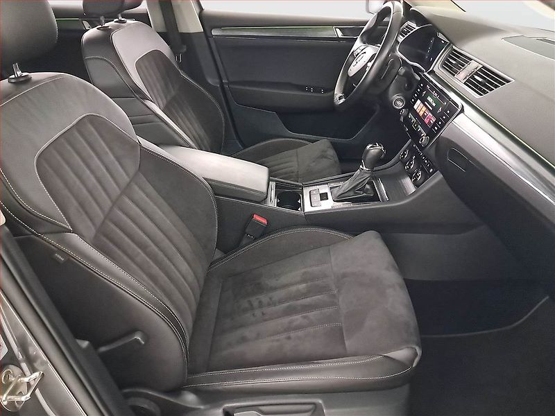 Škoda Superb (2022) 2.0 TDI - fotka 9 z 24