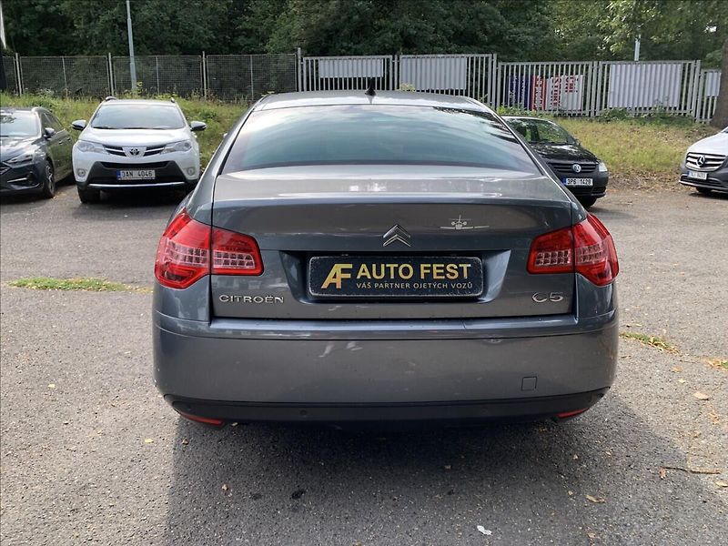 Citroën C5 2,0 i SERVISKA - fotka 6 z 19