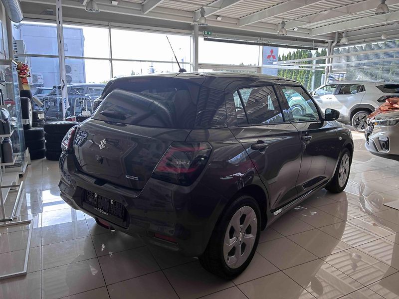 Suzuki Swift (2026) 1,2 PREMIUM HYBRID CVT MY26 - fotka 2 z 4