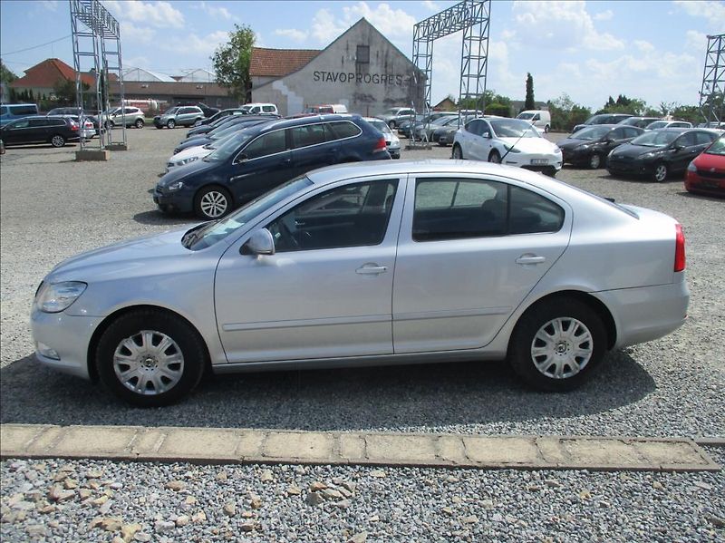 Škoda Octavia 1,4 i, klima,serv.kniha, - fotka 8 z 30