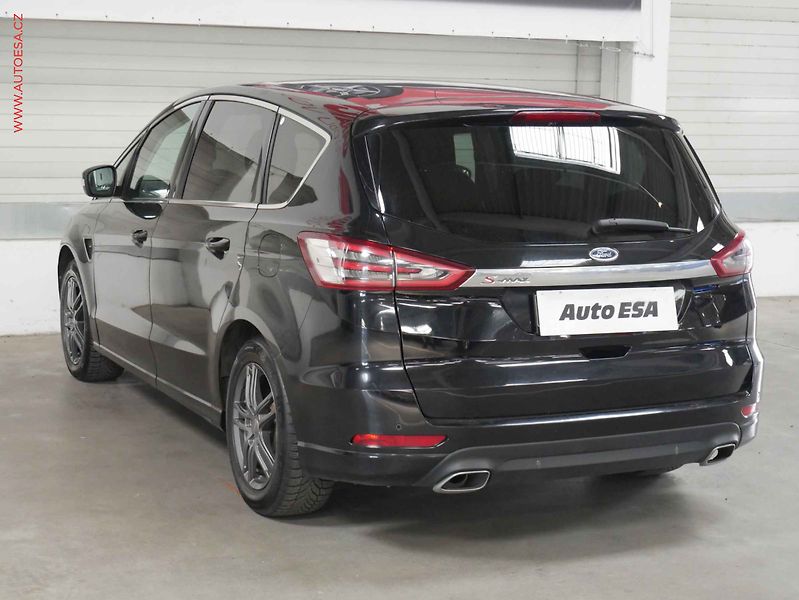 Ford S-MAX (2016) 2.0 TDCi, 2.maj,ČR, AT, park - fotka 4 z 17
