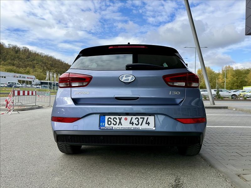 Hyundai i30 1,5 DPi  HB FL Family Cllimate - fotka 6 z 25