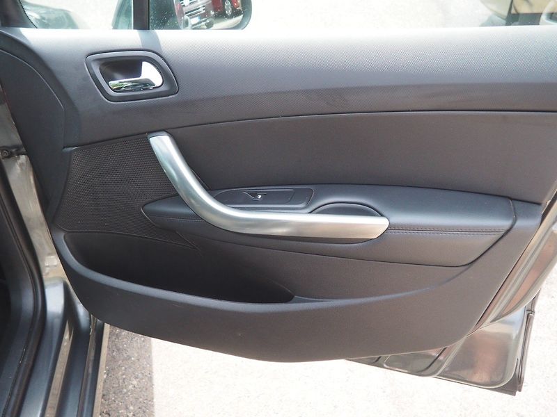 Peugeot 308 (2013) 2.0 HDI, SW BusinessLine, AT - fotka 18 z 33