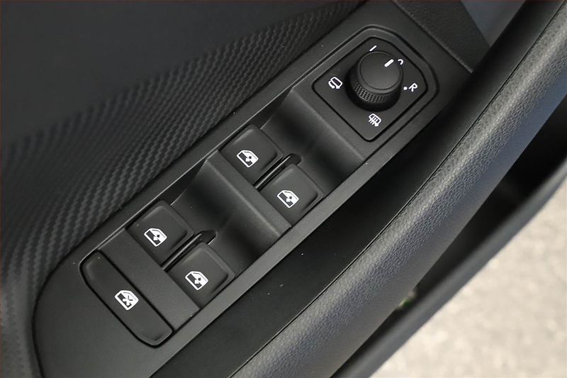 Škoda Scala (2026) 1.0 TSI, MONTE CARLO, AUTOMAT - fotka 9 z 20
